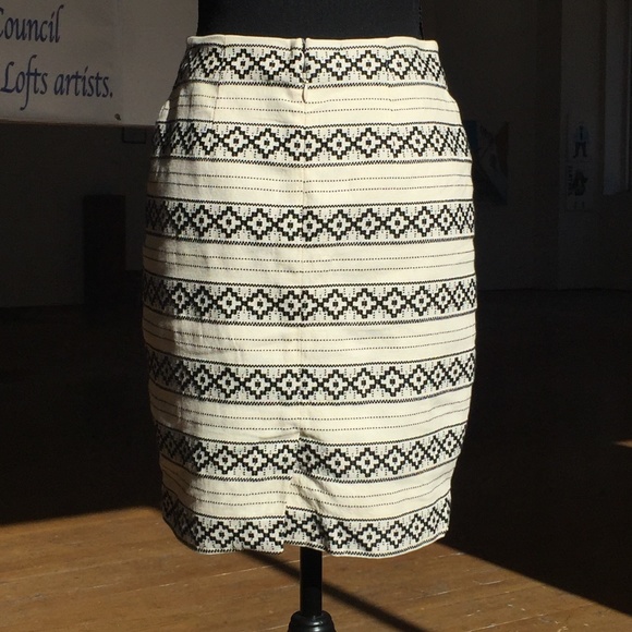 Ann Taylor Cream and Black Skirt - Picture 4 of 7